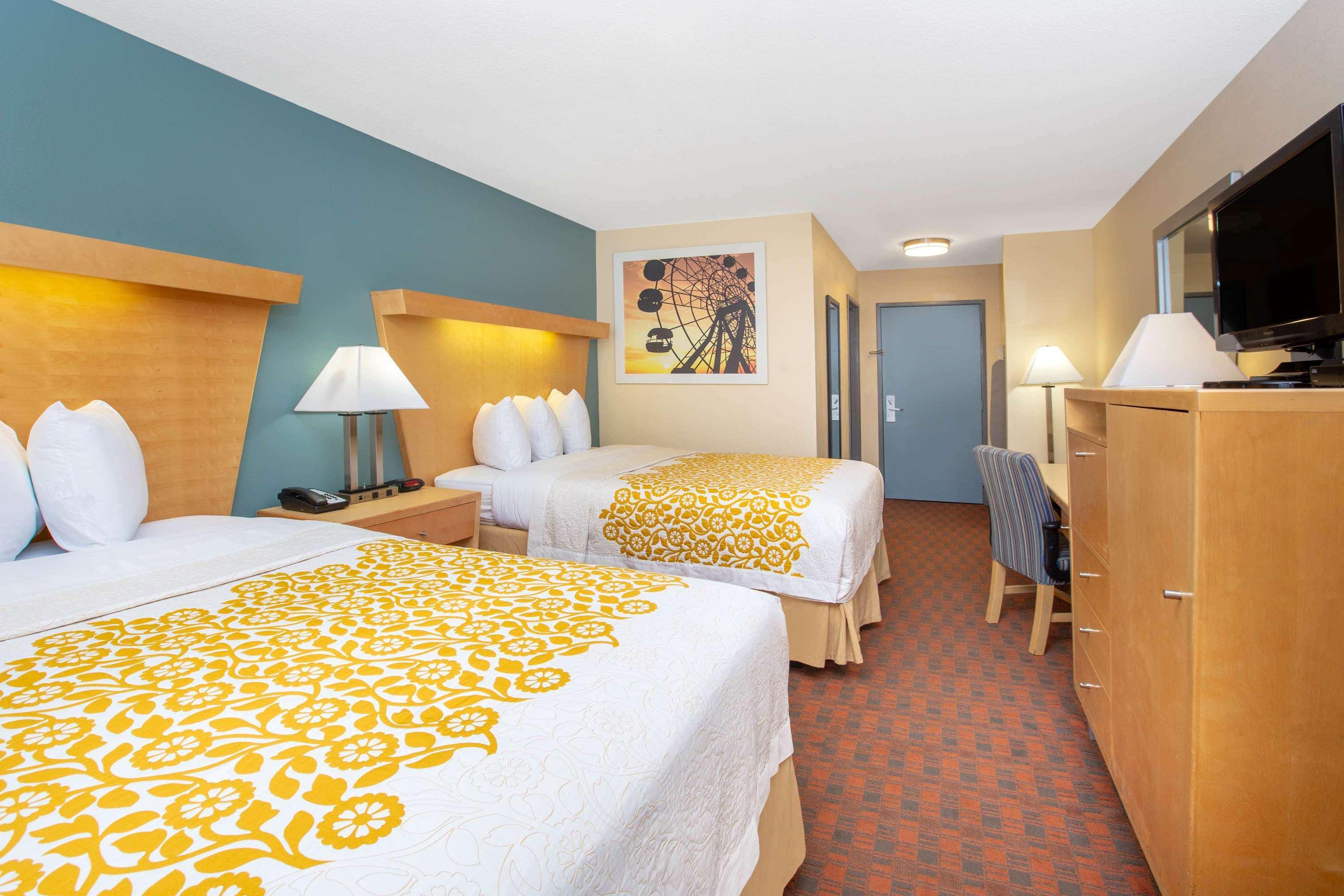 Days Inn By Wyndham Woodland Εξωτερικό φωτογραφία