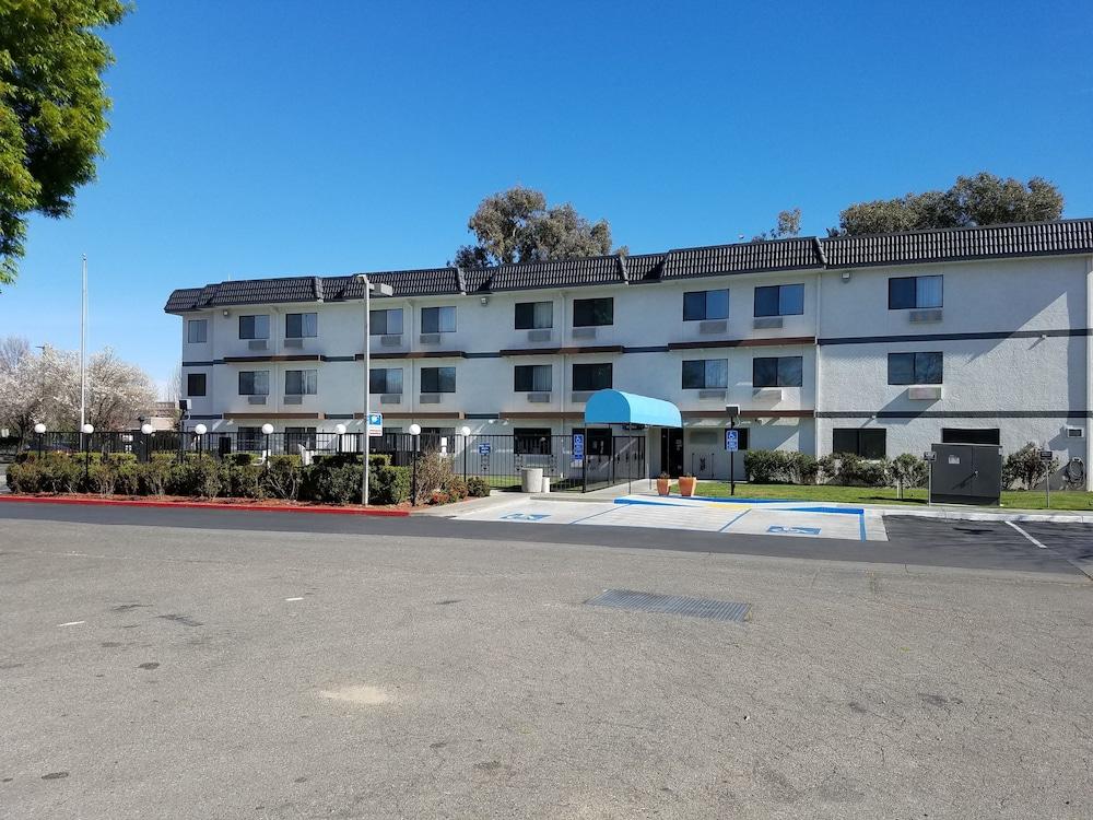 Days Inn By Wyndham Woodland Εξωτερικό φωτογραφία