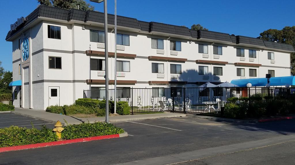 Days Inn By Wyndham Woodland Εξωτερικό φωτογραφία