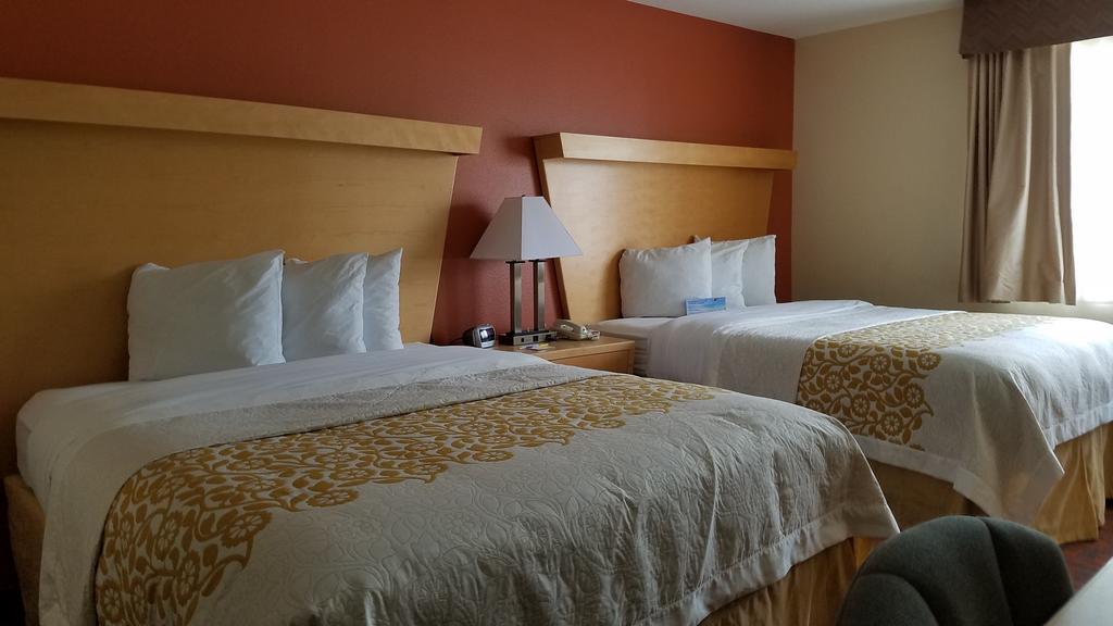 Days Inn By Wyndham Woodland Εξωτερικό φωτογραφία